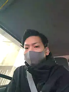Snapshot of da--------i chatting on 12/03/24, 10:45 da--------i online show from 12/03/24, 10:45