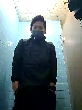 Snapshot of da--------i chatting on 12/08/24, 03:29 da--------i online show from 12/08/24, 03:29