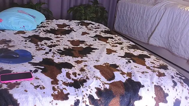 missnew2 online show from 11/04/25, 01:26