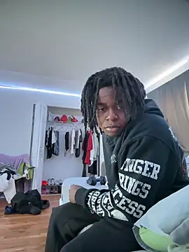 Snapshot of tokenkingtn chatting on 03/10/25, 05:50 tokenkingtn online show from 03/10/25, 05:50