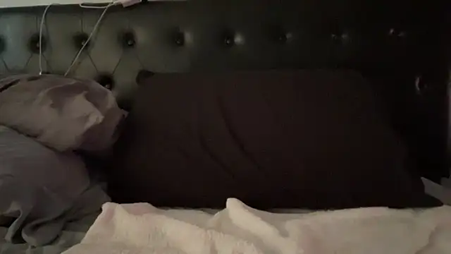 Snapshot of tokenkingtn chatting on 09/15/25, 01:22 tokenkingtn online show from 09/15/25, 01:22