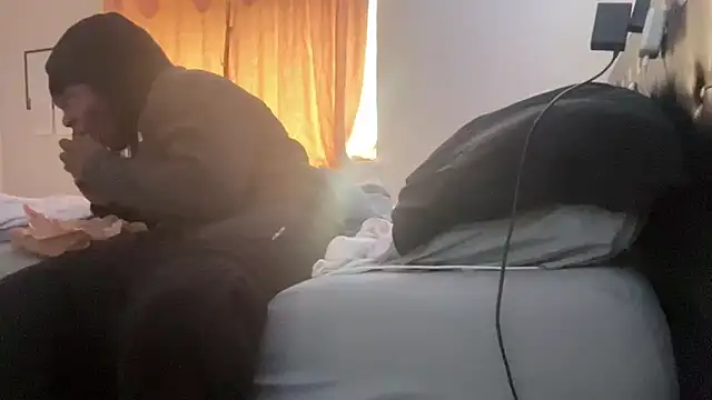 Snapshot of tokenkingtn chatting on 11/21/25, 04:17 tokenkingtn online show from 11/21/25, 04:17