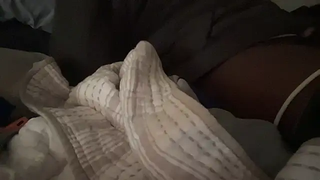 Snapshot of tokenkingtn chatting on 11/12/25, 01:37 tokenkingtn online show from 11/12/25, 01:37