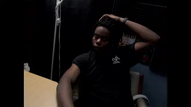 Snapshot of tokenkingtn chatting on 02/21/25, 07:43 tokenkingtn online show from 02/21/25, 07:43