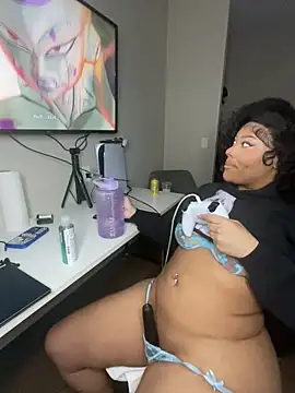 Snapshot of dvtbvby chatting on 03/03/25, 08:43 dvtbvby online show from 03/03/25, 08:43