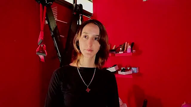 Ambar Roux  online show from 05/05/26, 12:08