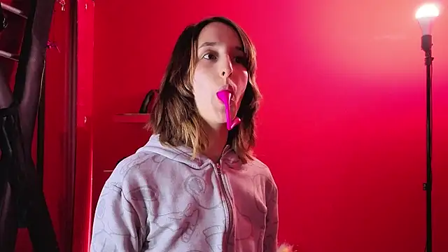 Ambar Roux  online show from 03/10/26, 12:42