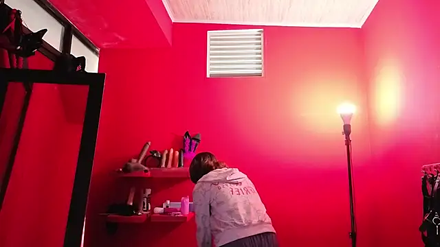 Ambar Roux  online show from 03/23/26, 01:11