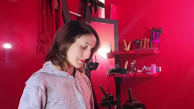 Ambar Roux  online show from 03/31/26, 12:18