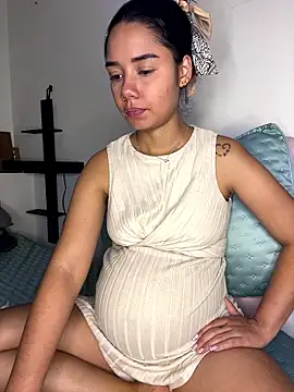 Snapshot of _Luana chatting on 01/17/26, 03:10 Luana online show from 01/17/26, 03:10