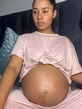 Snapshot of _Luana chatting on 02/13/26, 03:17 Luana online show from 02/13/26, 03:17