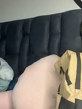 Snapshot of _Luana chatting on 02/10/26, 12:42 Luana online show from 02/10/26, 12:42