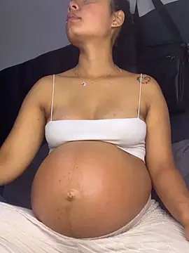 Snapshot of _Luana chatting on 02/28/26, 01:38 Luana online show from 02/28/26, 01:38