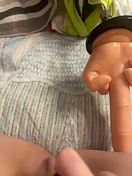 luisa1 online show from 12/16/25, 07:18