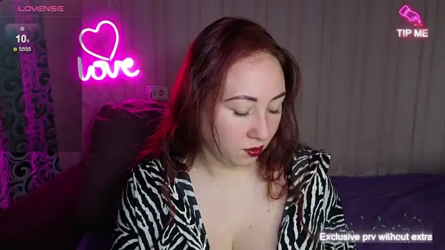 KellyCrystall online show from 09/24/25, 06:09