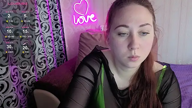 KellyCrystall online show from 10/17/25, 09:34