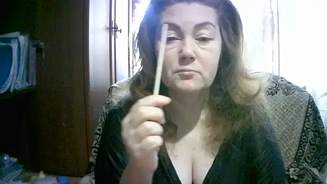 Snapshot of Madame-Butterfly chatting on 10/05/25, 07:32 Madame-Butterfly online show from 10/05/25, 07:32
