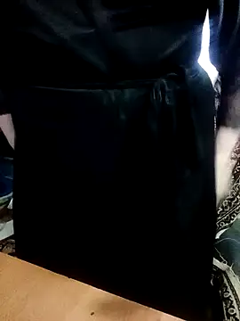 Snapshot of Madame-Butterfly chatting on 02/19/25, 12:22 Madame-Butterfly online show from 02/19/25, 12:22
