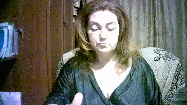 Snapshot of Madame-Butterfly chatting on 10/05/25, 10:55 Madame-Butterfly online show from 10/05/25, 10:55