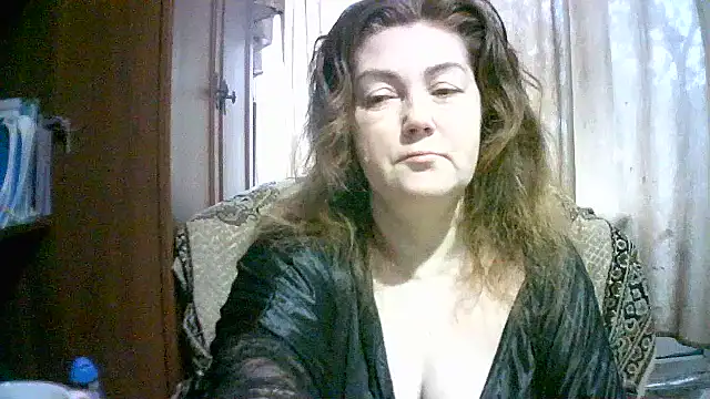 Snapshot of Madame-Butterfly chatting on 10/13/25, 02:02 Madame-Butterfly online show from 10/13/25, 02:02