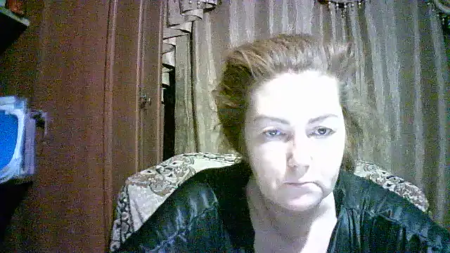 Snapshot of Madame-Butterfly chatting on 10/08/25, 01:34 Madame-Butterfly online show from 10/08/25, 01:34