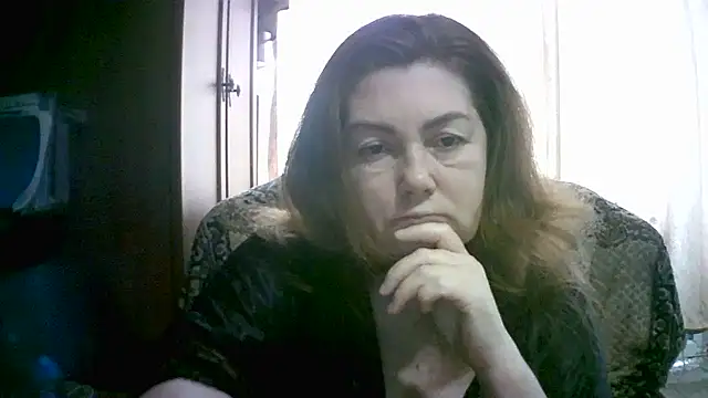 Snapshot of Madame-Butterfly chatting on 10/19/25, 06:27 Madame-Butterfly online show from 10/19/25, 06:27