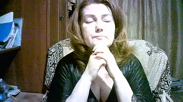 Snapshot of Madame-Butterfly chatting on 09/10/25, 03:44 Madame-Butterfly online show from 09/10/25, 03:44