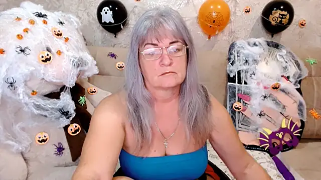 Snapshot of SiberiabBerry chatting on 10/27/25, 04:57 SiberiabBerry online show from 10/27/25, 04:57