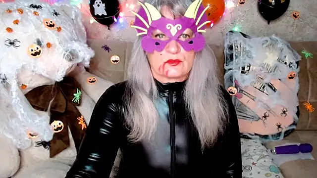 Snapshot of SiberiabBerry chatting on 10/31/25, 02:57 SiberiabBerry online show from 10/31/25, 02:57