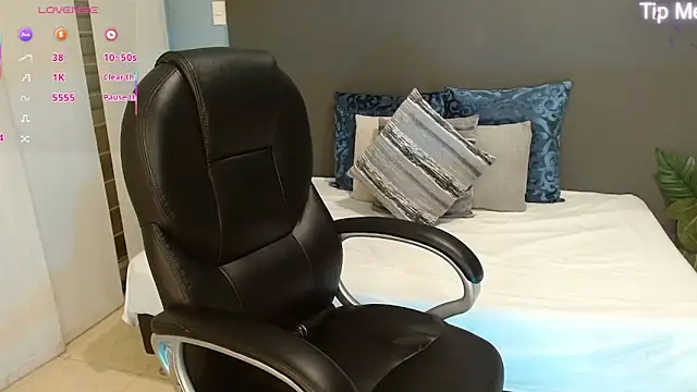 violeta leon online show from 09/11/25, 02:44