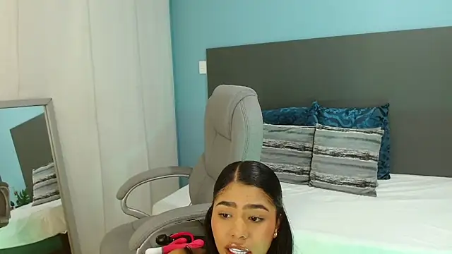 violeta leon online show from 10/08/25, 04:03