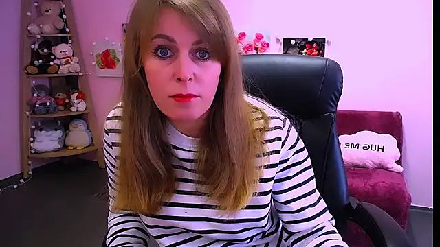 Hot Milady online show from 02/06/26, 08:32