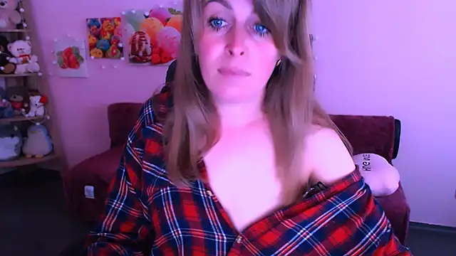 Snapshot of Hot_Milady chatting on 06/03/26, 07:42 Hot Milady online show from 06/03/26, 07:42