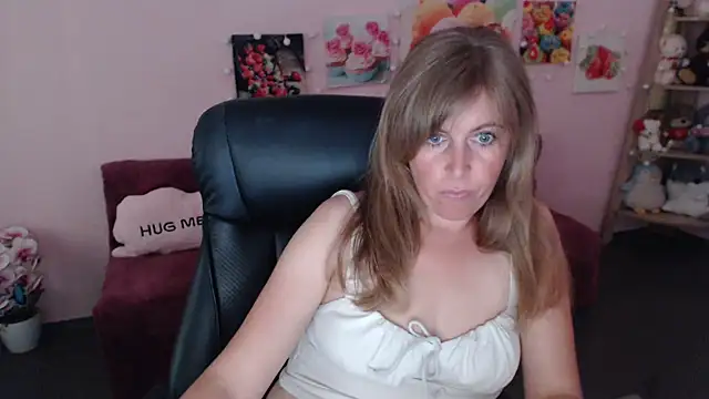 Snapshot of Hot_Milady chatting on 07/03/26, 07:26 Hot Milady online show from 07/03/26, 07:26