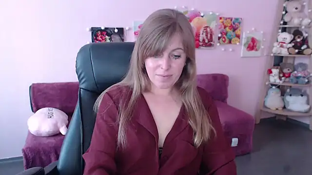 Hot Milady online show from 05/05/26, 07:22