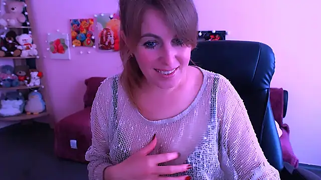 Hot Milady online show from 04/21/26, 07:48