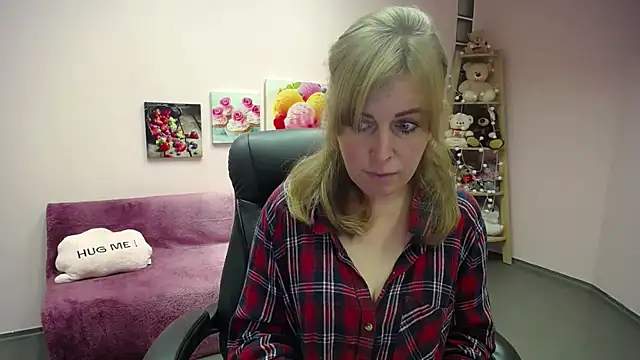 Snapshot of Hot_Milady chatting on 10/02/25, 07:23 Hot Milady online show from 10/02/25, 07:23