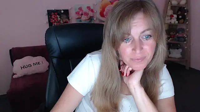Snapshot of Hot_Milady chatting on 07/13/26, 06:46 Hot Milady online show from 07/13/26, 06:46