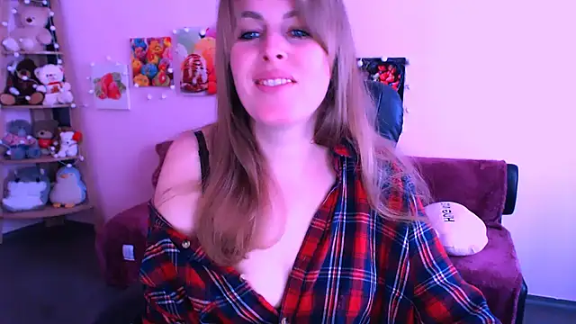 Hot Milady online show from 04/06/26, 07:42