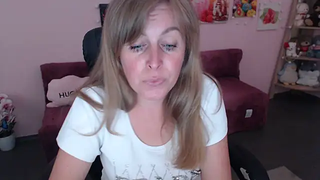 Snapshot of Hot_Milady chatting on 07/01/26, 07:30 Hot Milady online show from 07/01/26, 07:30