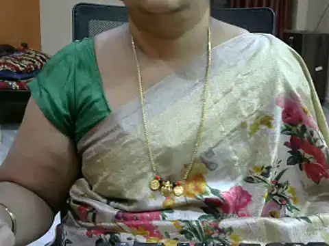 Snapshot of Naughty_Nityaa chatting on 02/22/25, 12:40 Naughty Nityaa online show from 02/22/25, 12:40