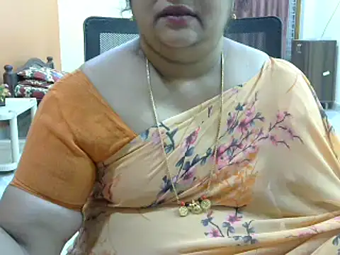 Snapshot of Naughty_Nityaa chatting on 02/14/25, 04:09 Naughty Nityaa online show from 02/14/25, 04:09