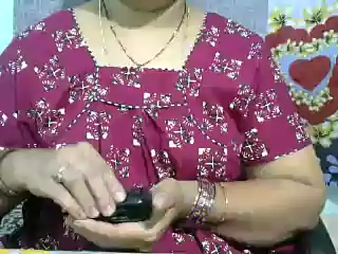 Snapshot of Naughty_Nityaa chatting on 03/20/25, 06:20 Naughty Nityaa online show from 03/20/25, 06:20
