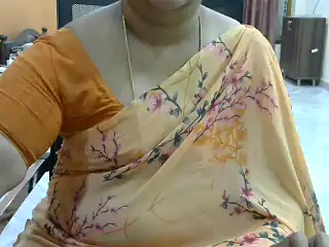 Snapshot of Naughty_Nityaa chatting on 02/19/25, 01:39 Naughty Nityaa online show from 02/19/25, 01:39