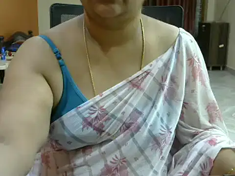 Snapshot of Naughty_Nityaa chatting on 02/18/25, 12:05 Naughty Nityaa online show from 02/18/25, 12:05