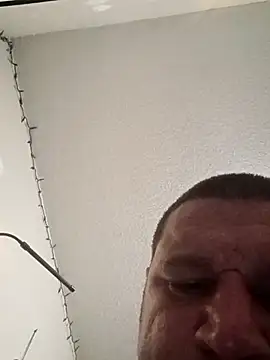 Snapshot of cockplay85 chatting on 06/11/26, 04:04 cockplay85 online show from 06/11/26, 04:04
