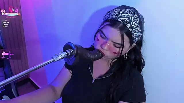 klhoe boobs online show from 04/08/26, 04:25