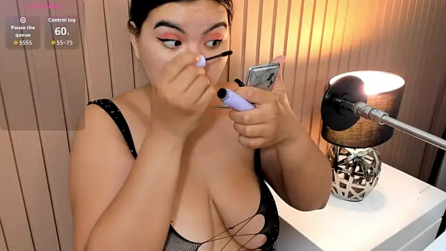 klhoe boobs online show from 11/16/25, 03:33