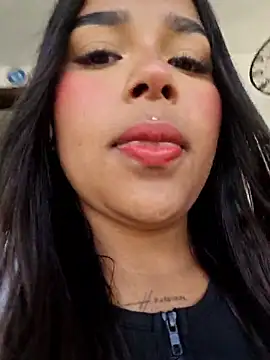 Mariangel 11 online show from 10/30/25, 02:14