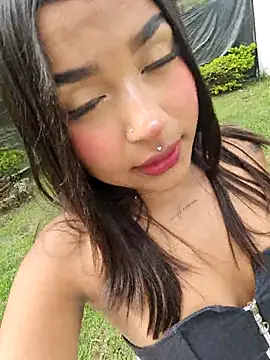 Snapshot of Mariangel_11 chatting on 10/11/25, 02:07 Mariangel 11 online show from 10/11/25, 02:07